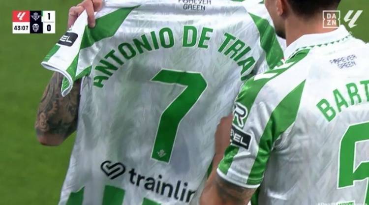 白月光贝蒂斯主场告别战，安东尼兜射破门晒球衣：心属贝蒂斯