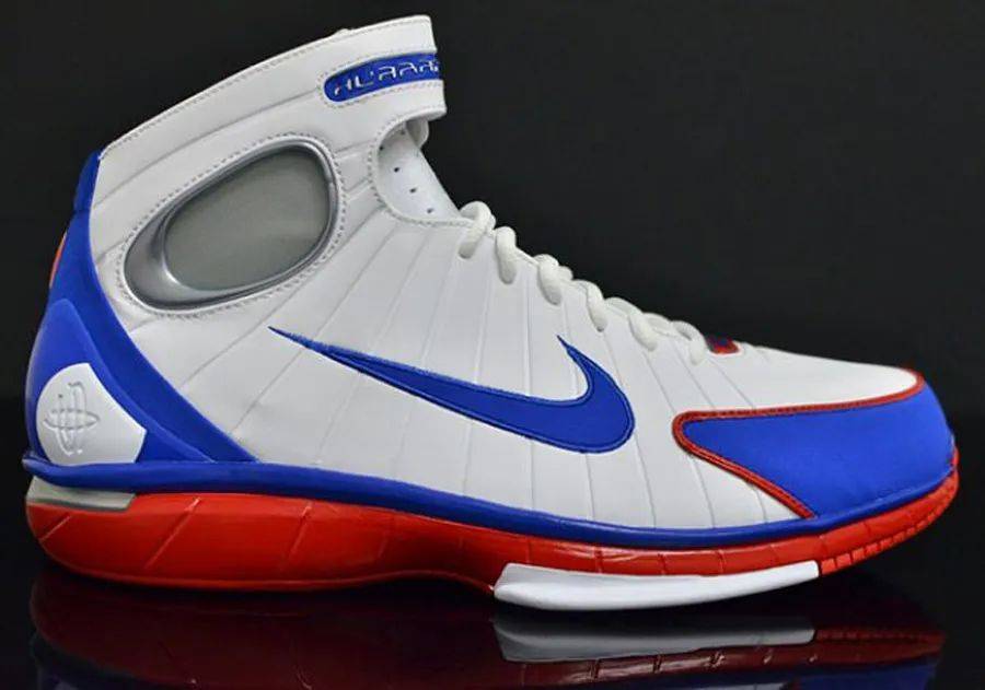 科比「Huarache 2K4」明年回归！是超人气配色！