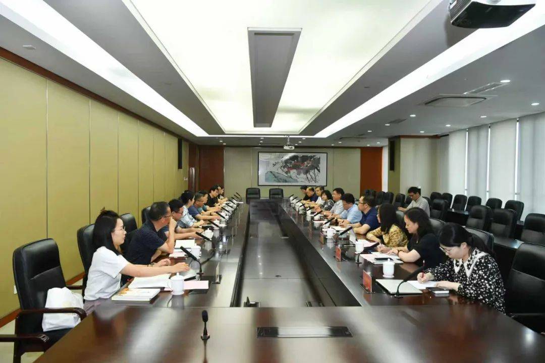 16个昼与夜！首部全景揭秘苏超的新书《苏超来了》这样来……