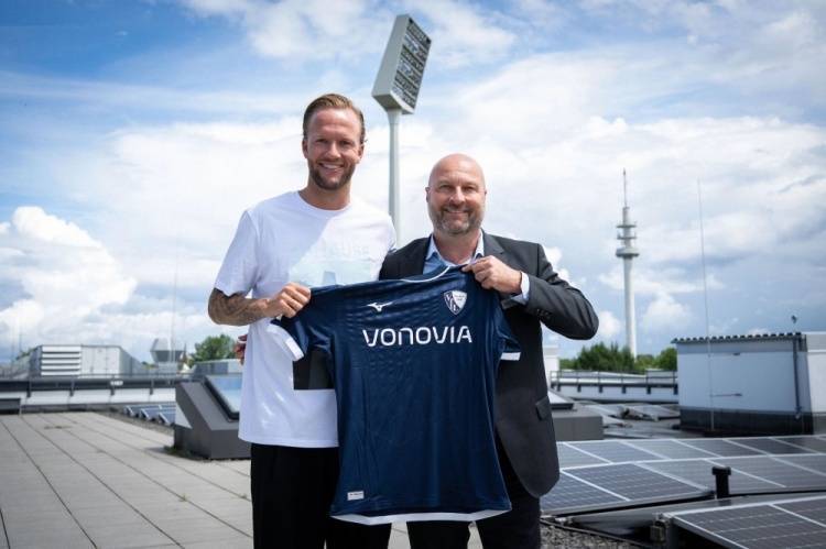 官方：波鸿从柏林联签下33岁后卫福格特，双方签约至2027年