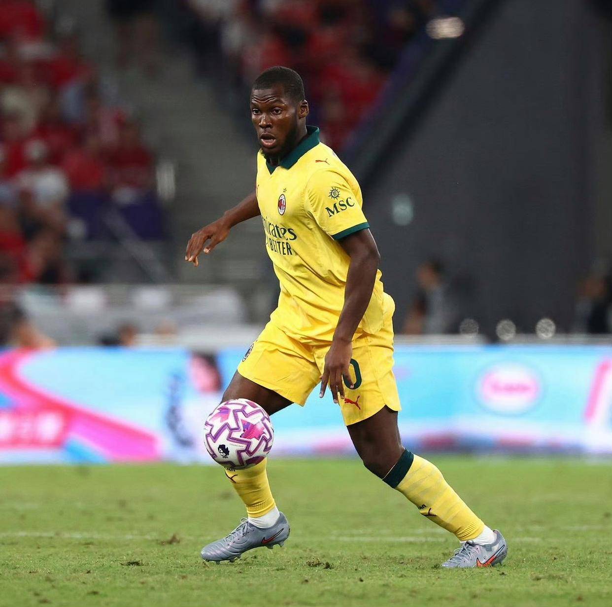 九游体育app打晕送走？诺丁汉森林欲3000万欧报价穆萨，那不勒斯加入争夺