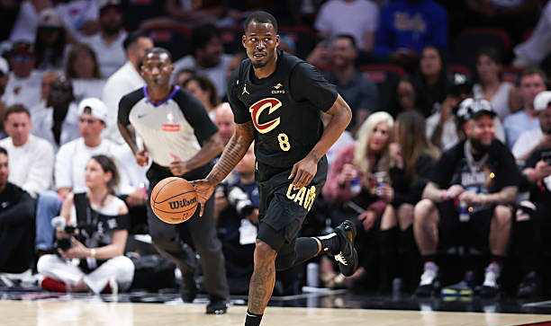 九游体育首页32岁后场老将贾文特-格林与底特律活塞签约