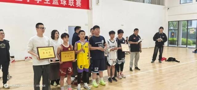 安庆市外国语学校学子在省市体育赛事中获佳绩