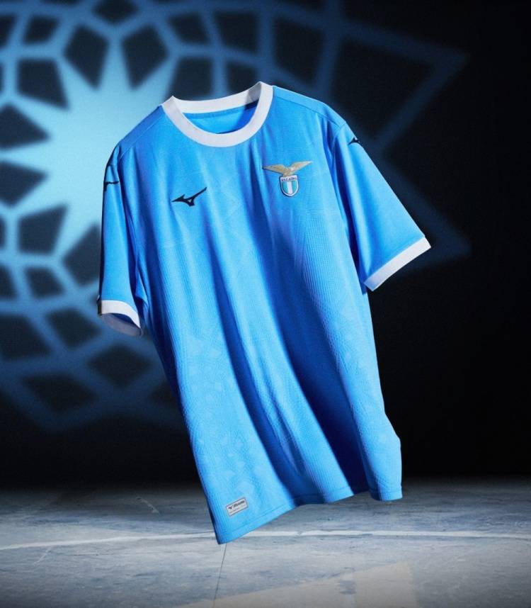 九游体育拉齐奥发布新赛季主客场球衣：美津浓设计，致敬米开朗基罗经典