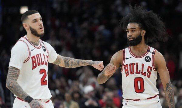 九游体育下载芝加哥公牛有意交易鲍尔和科比·怀特