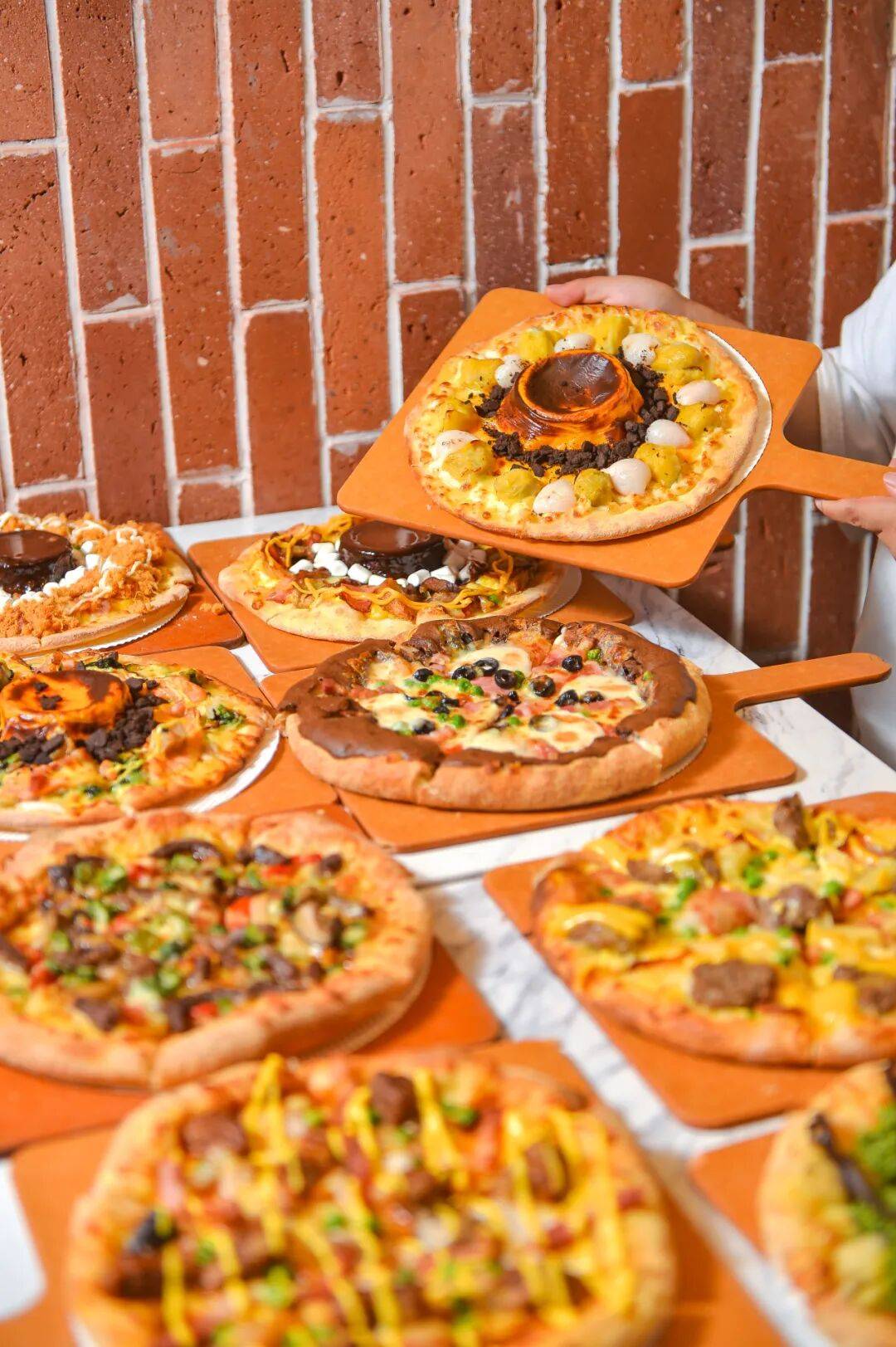 达美乐比萨开启宠粉模式，30+款比萨限时“买一送一”*，速冲！