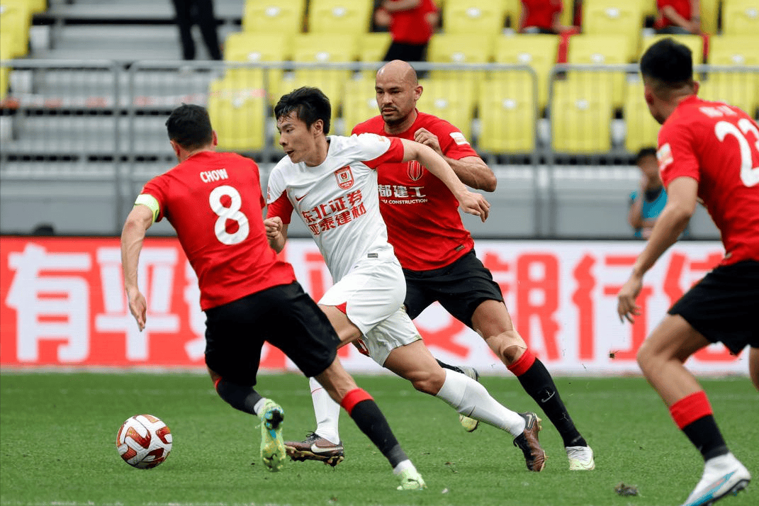 九游成都蓉城VS长春亚泰首发：罗慕洛领衔攻击线，莱切特坐镇后防