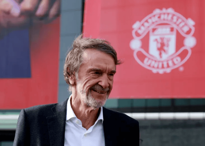 九游体育中国冲上热搜！神秘土豪求购曼联，放话投入重金，曼城嗅到不安