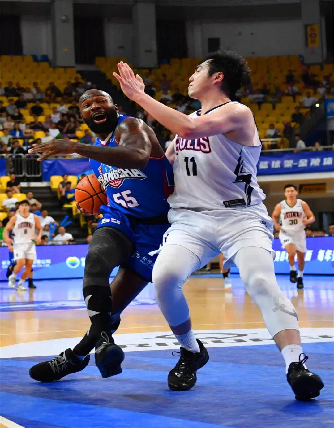 关系破裂！“CBA三双王”在线讨薪，杨鸣爱将确定重返CBA