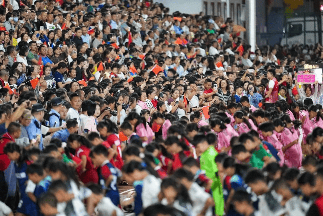 足球报:县县有村超,才是真正的村超